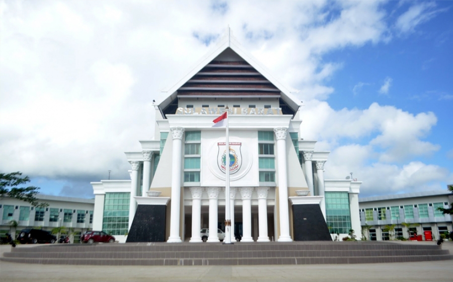 Toga Wisuda Sulawesi Barat